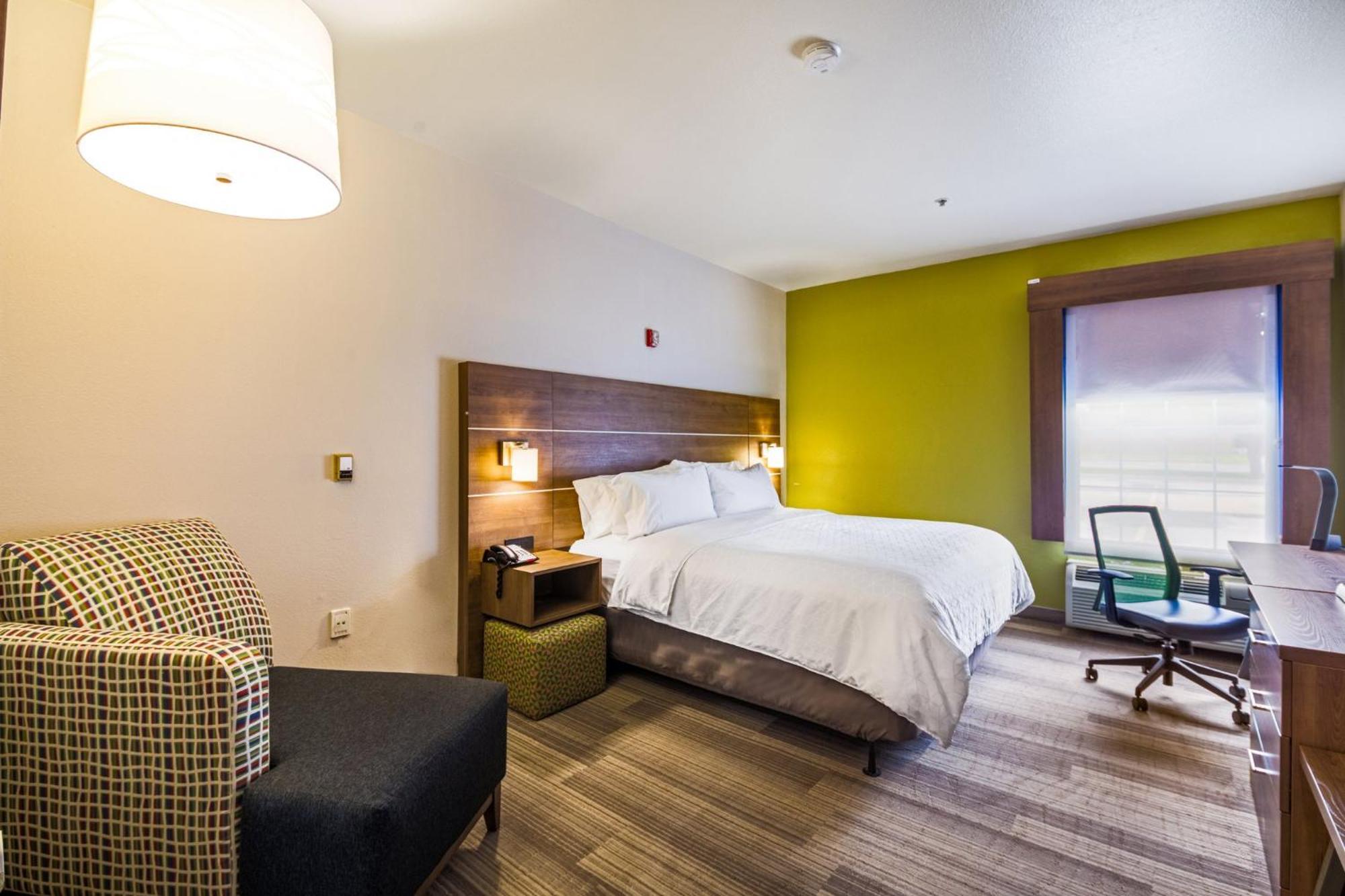 Holiday Inn Express Hotel & Suites Columbus By Ihg Bagian luar foto