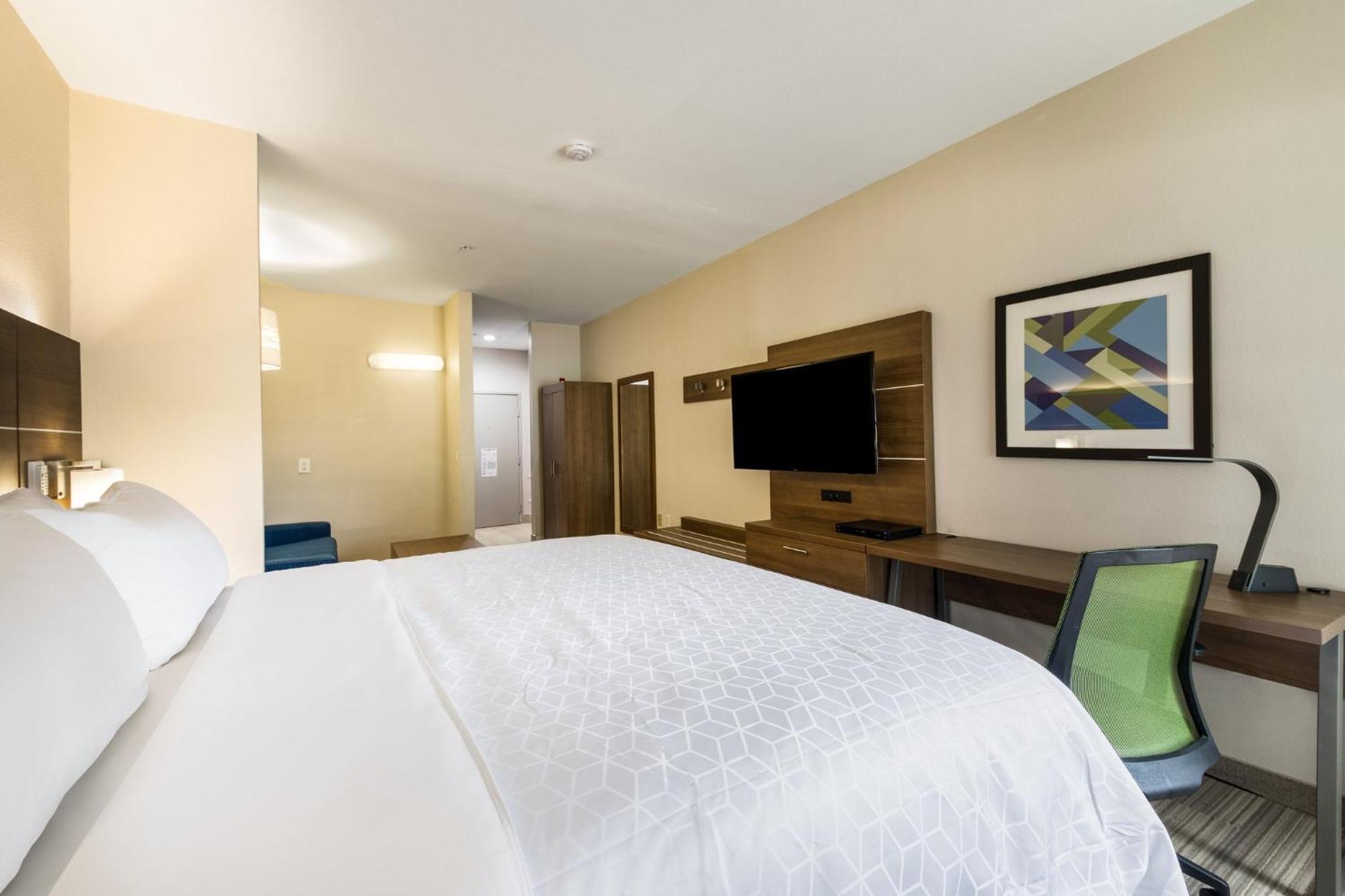 Holiday Inn Express Hotel & Suites Columbus By Ihg Bagian luar foto