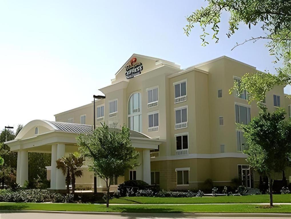 Holiday Inn Express Hotel & Suites Columbus By Ihg Bagian luar foto